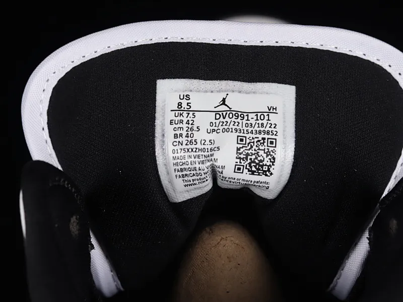 All Categories Air Jordan Jordan Series Basketball Shoes Air Jordan 1 Mid Air Jordan 1 Mid "Panda" AJ1 Joe 1 Black and White Panda Zhongbang Basketball Shoes DV0991-101